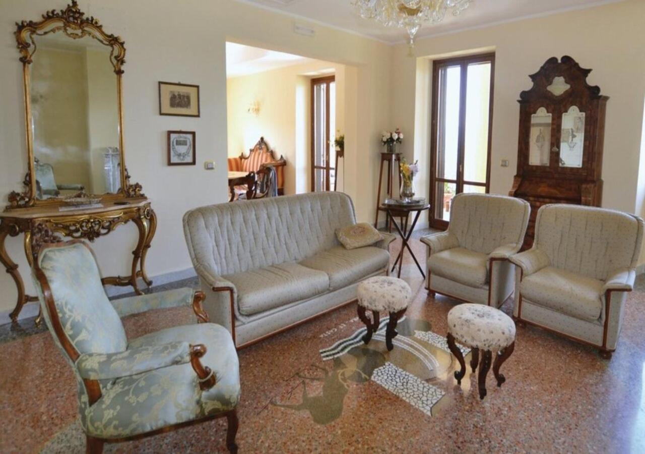 Agriturismo Villa Val D'Olivi Capodacqua  Luaran gambar