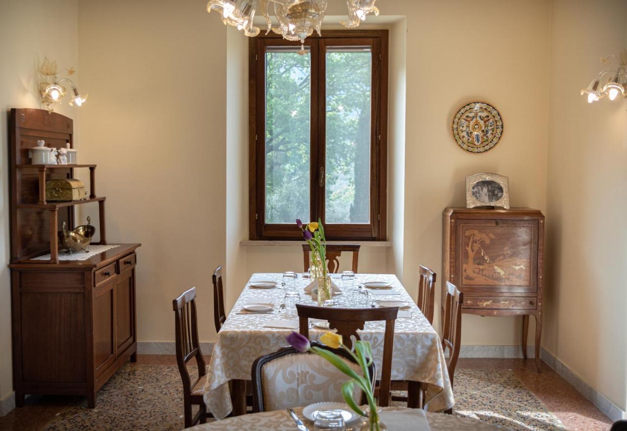 Agriturismo Villa Val D'Olivi Capodacqua  Luaran gambar