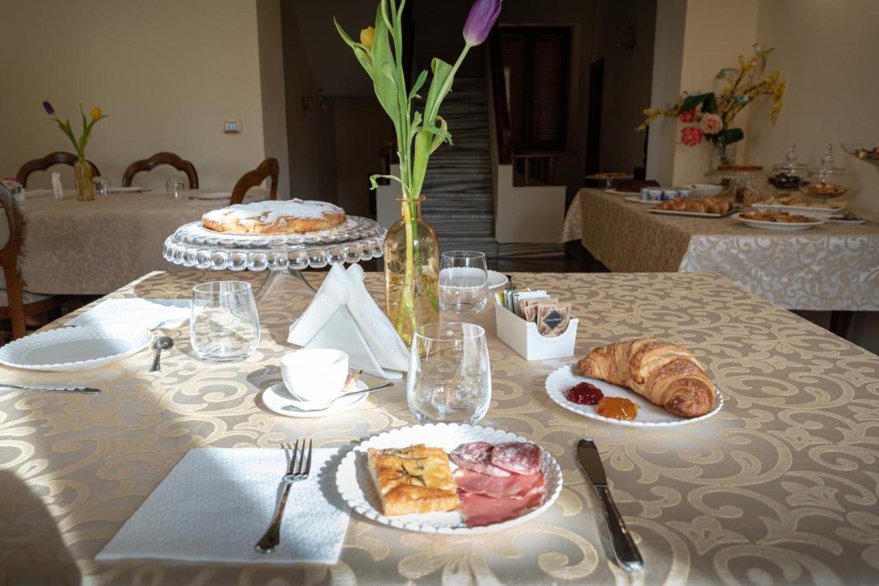 Agriturismo Villa Val D'Olivi Capodacqua  Luaran gambar
