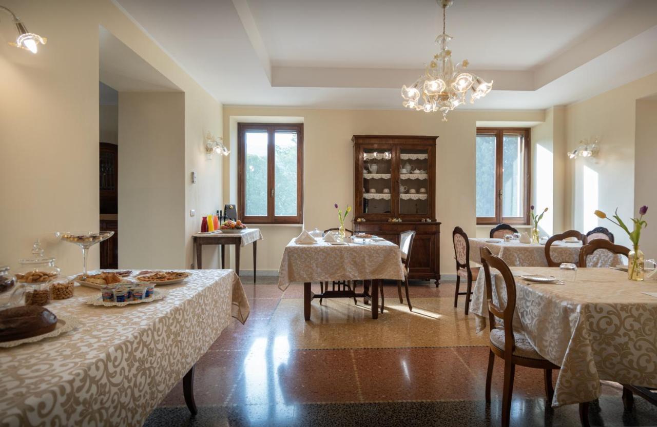 Agriturismo Villa Val D'Olivi Capodacqua  Luaran gambar