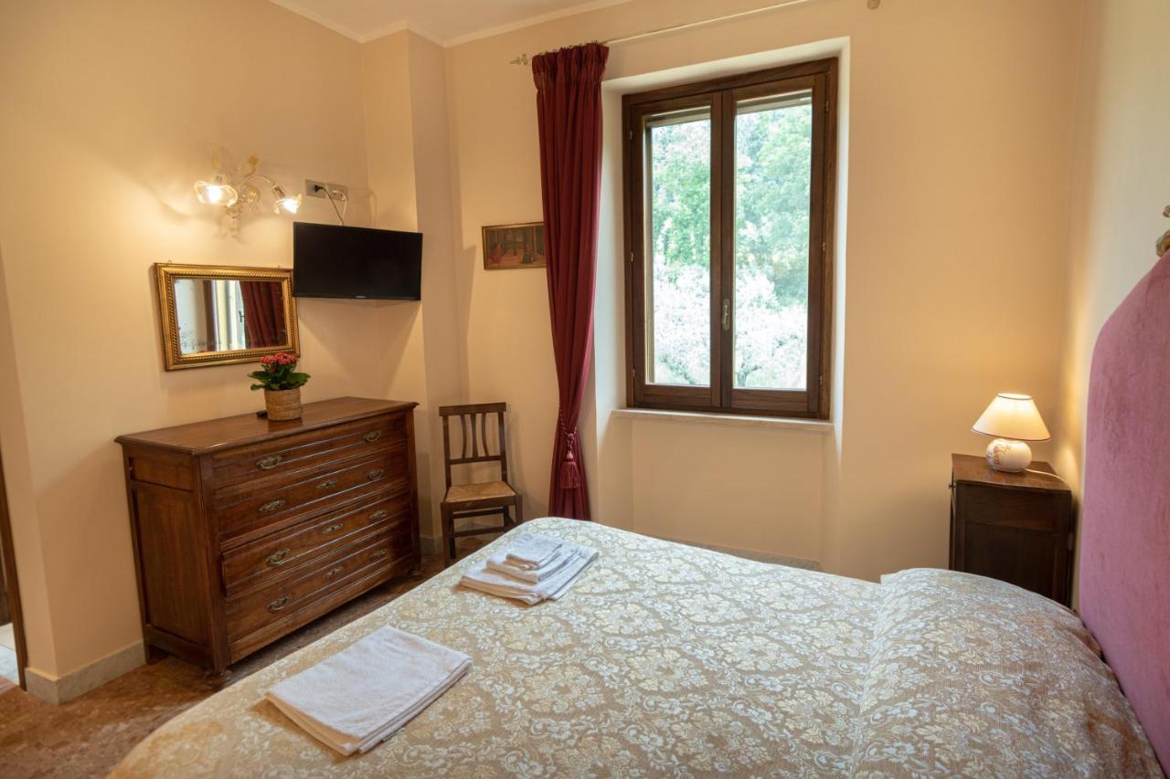 Agriturismo Villa Val D'Olivi Capodacqua  Luaran gambar