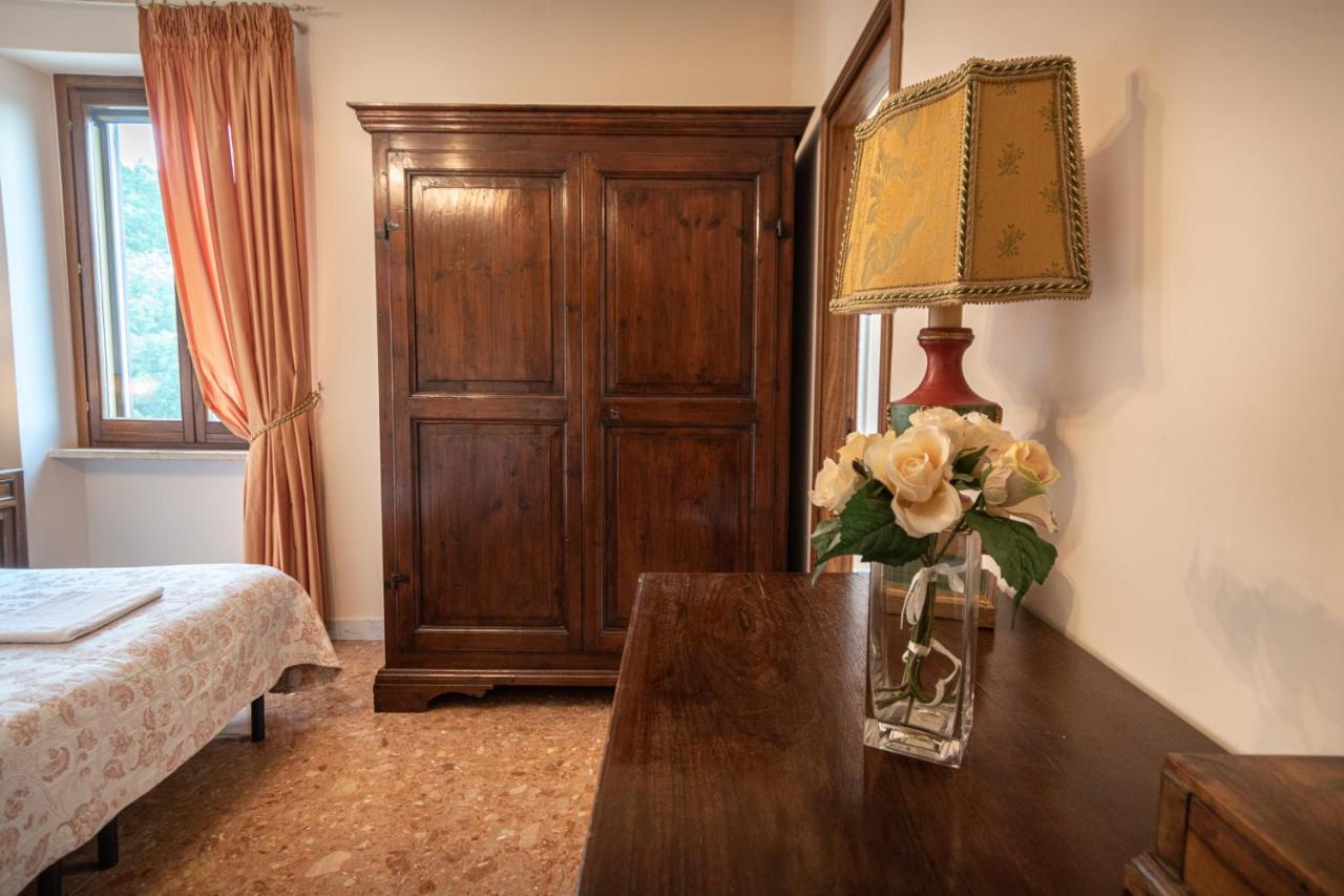 Agriturismo Villa Val D'Olivi Capodacqua  Luaran gambar