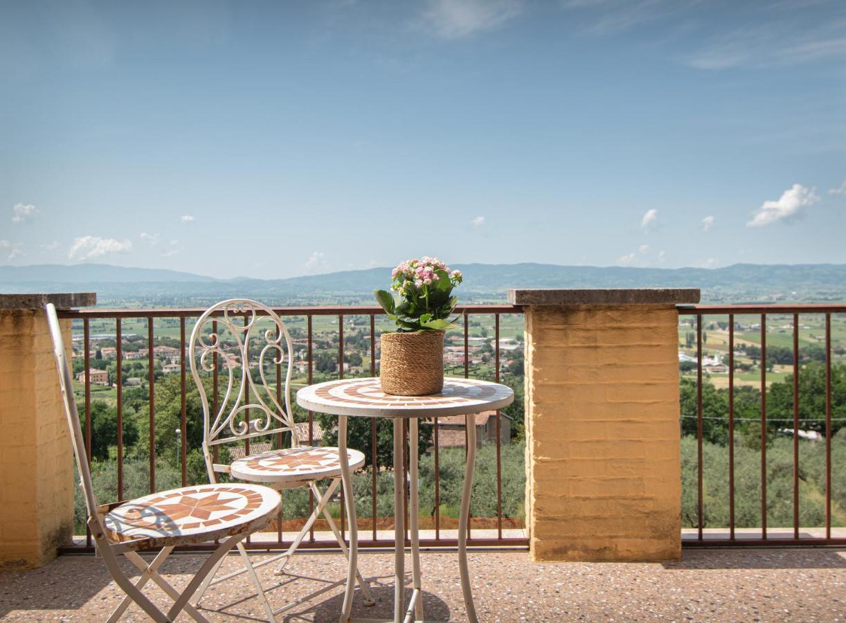 Agriturismo Villa Val D'Olivi Capodacqua  Luaran gambar
