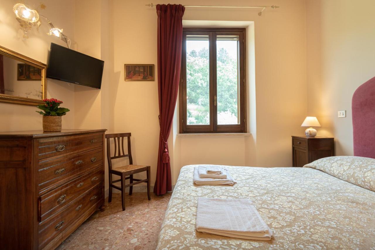 Agriturismo Villa Val D'Olivi Capodacqua  Luaran gambar