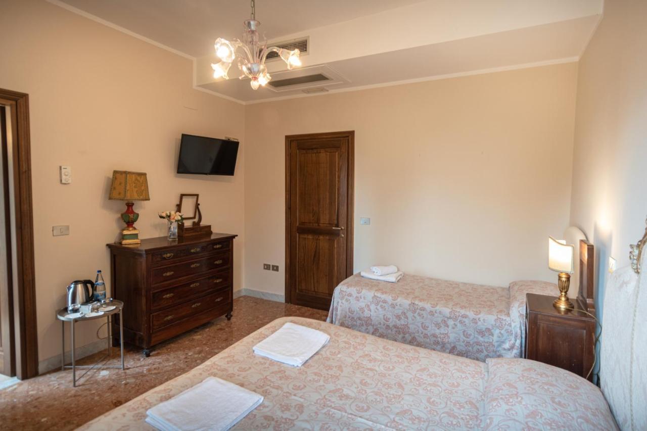 Agriturismo Villa Val D'Olivi Capodacqua  Luaran gambar