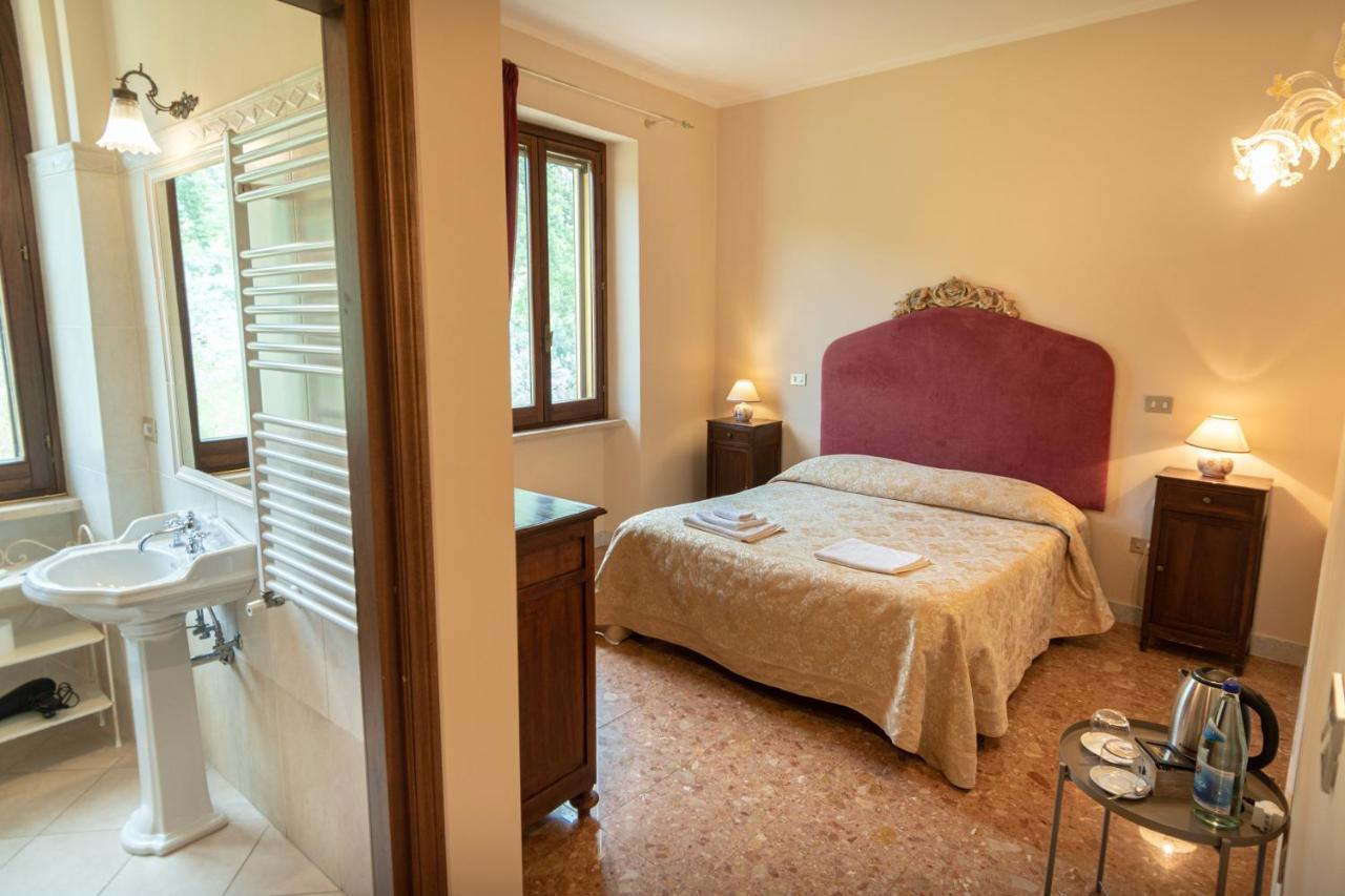 Agriturismo Villa Val D'Olivi Capodacqua  Luaran gambar