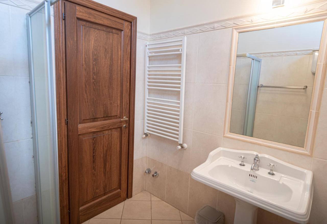 Agriturismo Villa Val D'Olivi Capodacqua  Luaran gambar