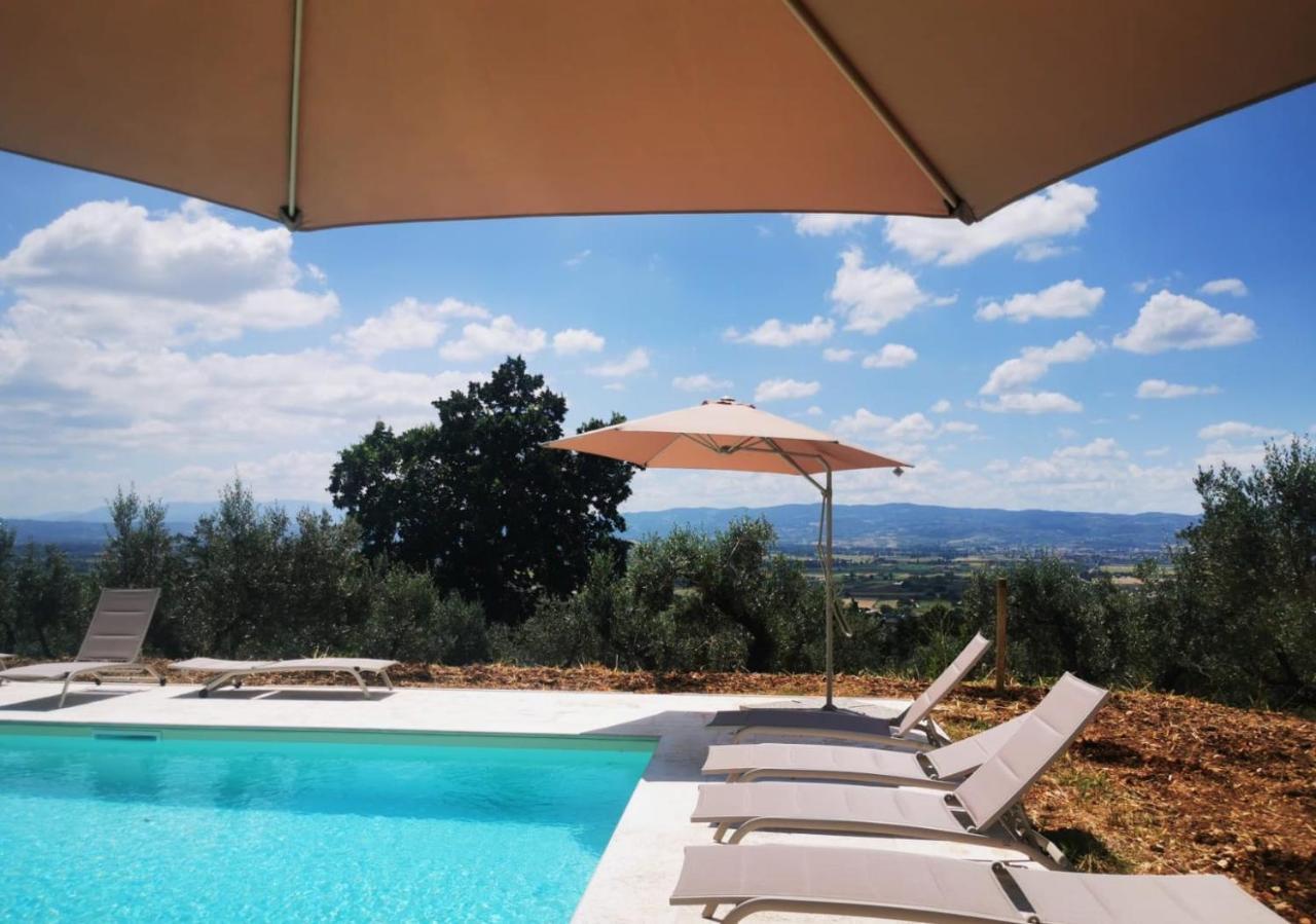 Agriturismo Villa Val D'Olivi Capodacqua  Luaran gambar